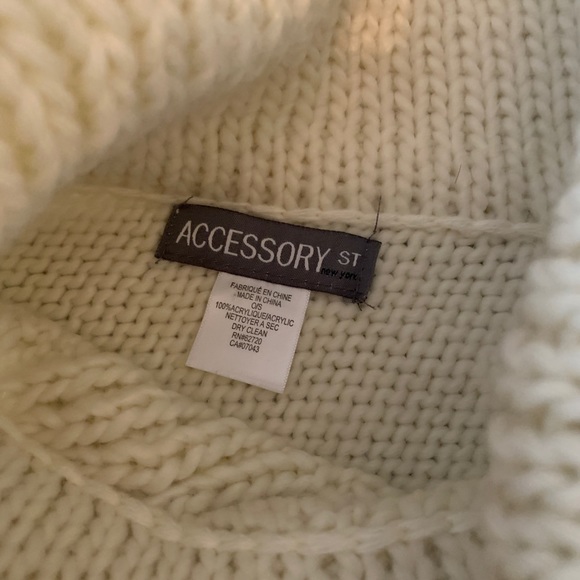 Accessory st cream knit poncho - Picture 4 of 8